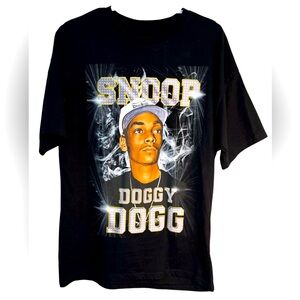 🤩 NEW LISTING! Dogg Supply By SNOOP DOGG Snoop Doggy Dogg Rap T Shirt Sz S Y2K